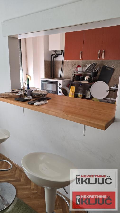 PODBARA, 24m2, Garsonjera nadomak Kvantaške pijace 5