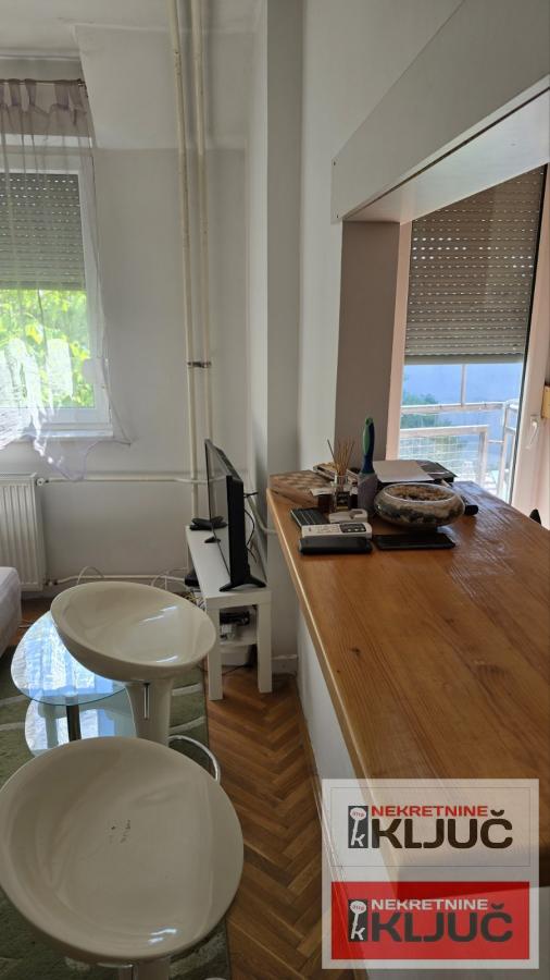 PODBARA, 24m2, Garsonjera nadomak Kvantaške pijace 6