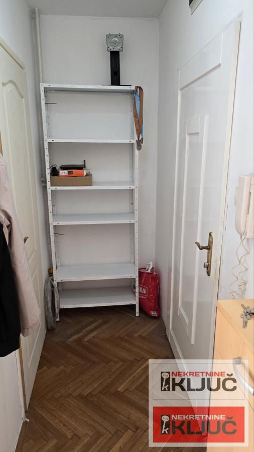 PODBARA, 24m2, Garsonjera nadomak Kvantaške pijace 7