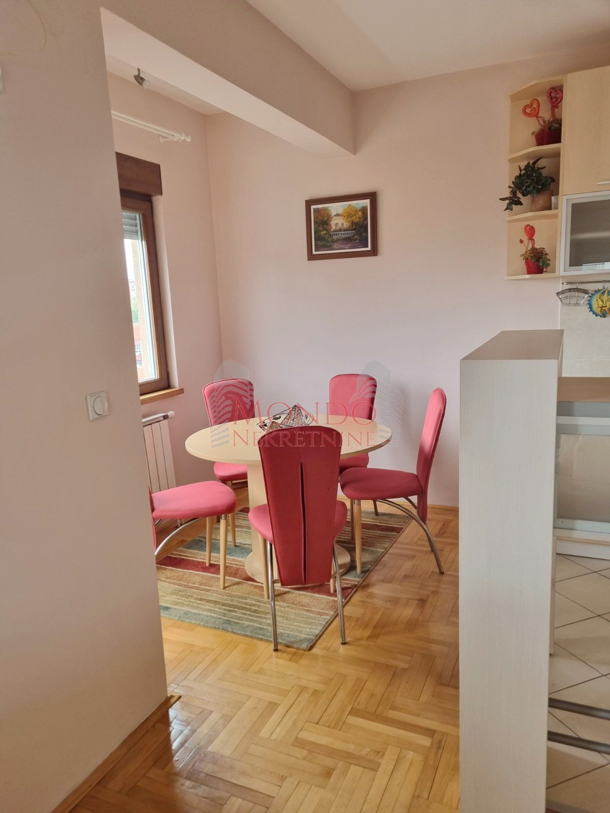 Izdaje se odlican dvosoban stan u blizini Doma zdravlja 3