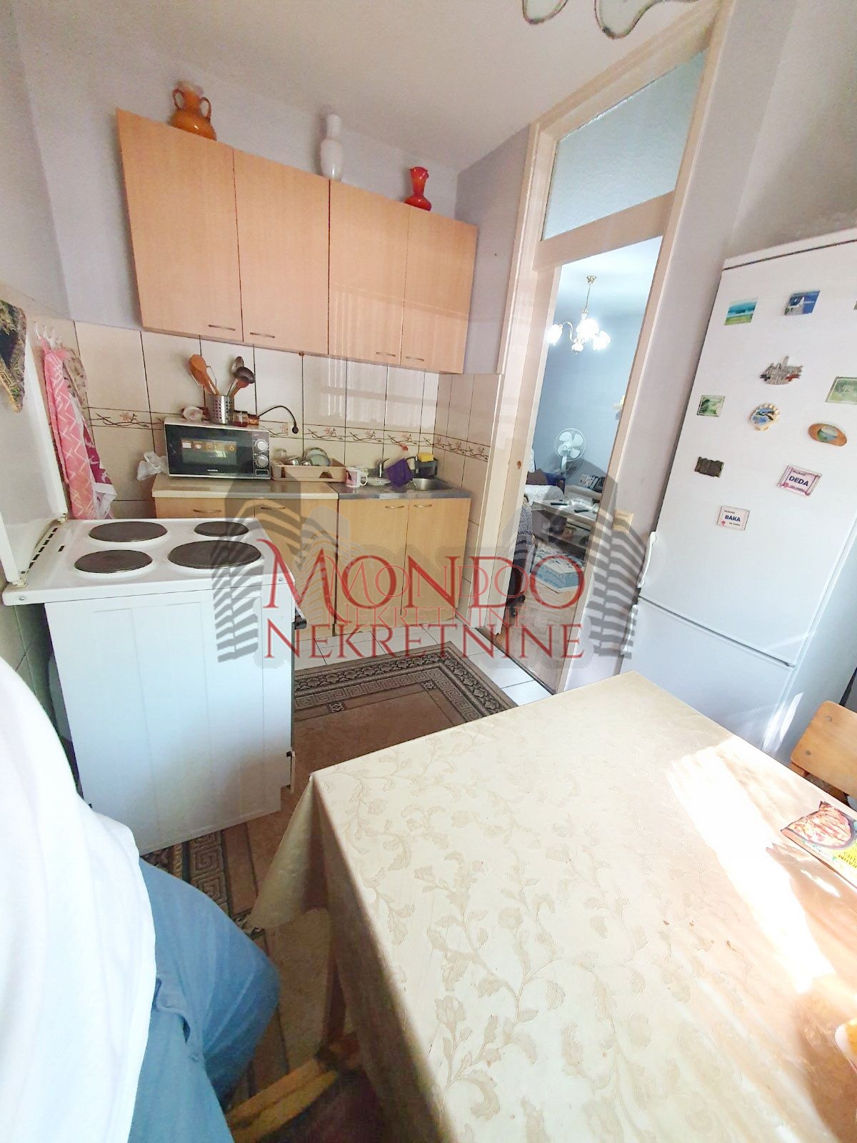 Jednosoban stan na Bulevaru Nemanjića 5