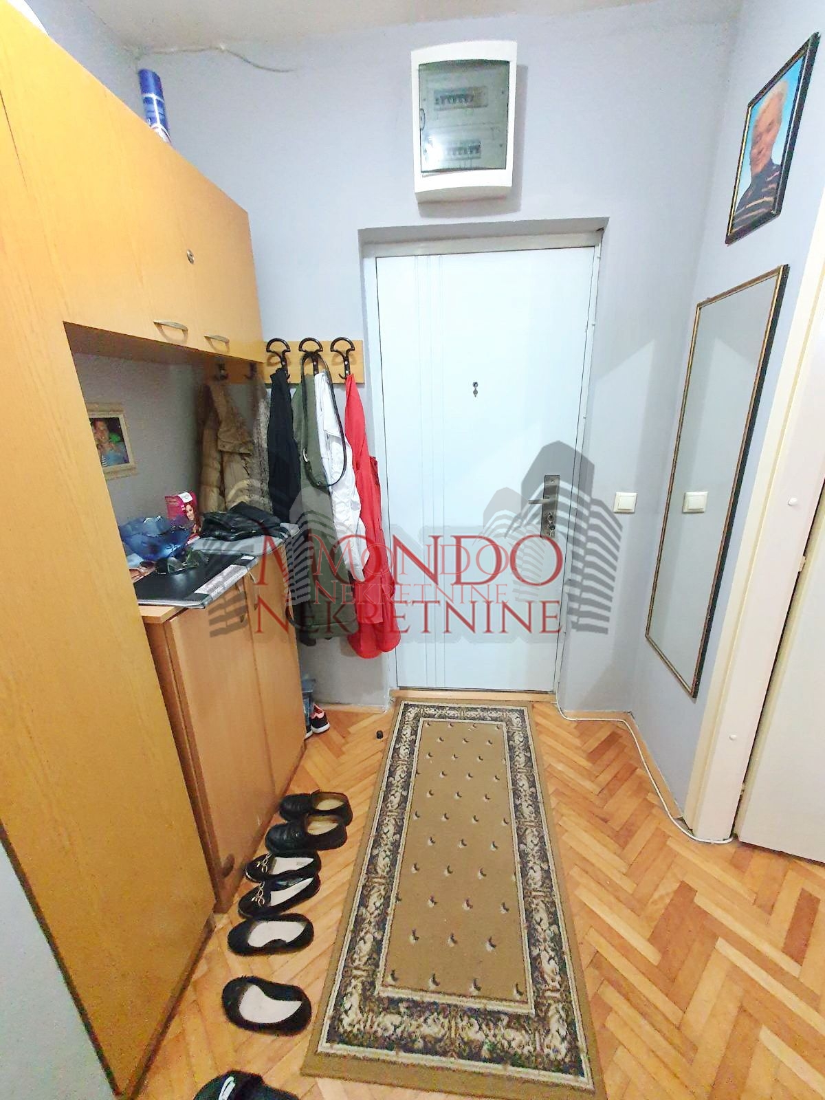 Jednosoban stan na Bulevaru Nemanjića 10