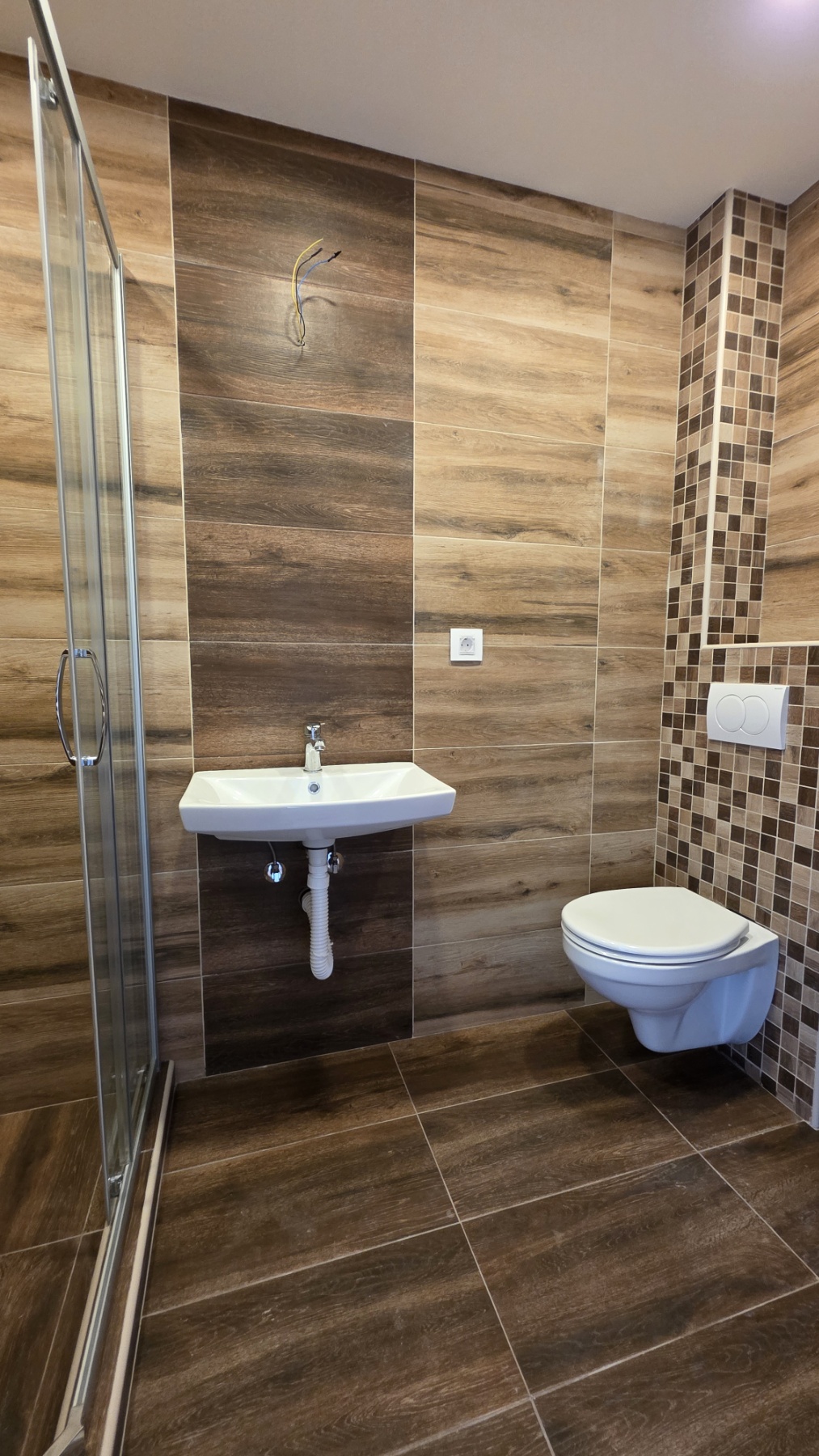 Stan na prodaju uzi centar Zlatibor nov neuseljavan 5