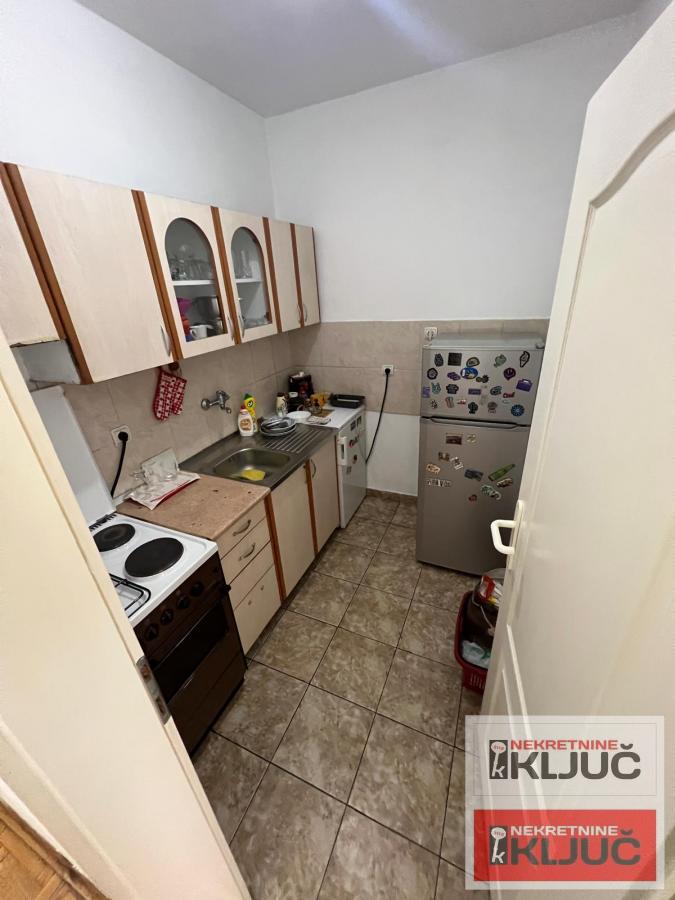 BULEVAR EVROPE, 30m2, Jednosoban, Namešten 2