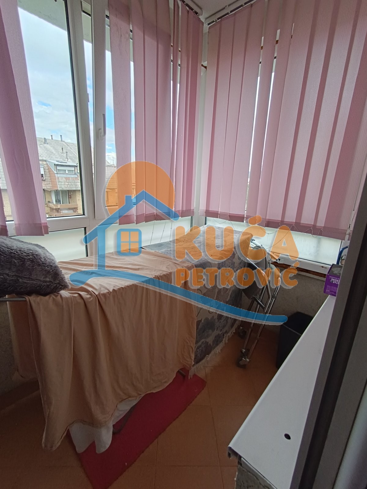 Trosoban stan, 75 m2, Bulevar Nemanjića, Romanijska ID: i-014880 10