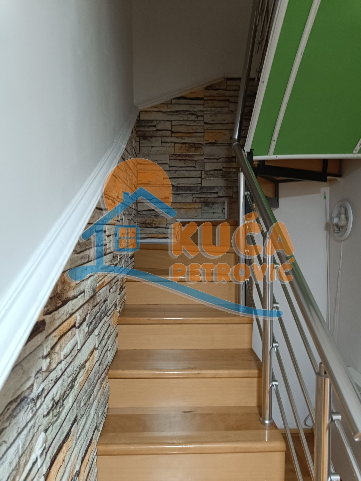 Trosoban stan, 75 m2, Bulevar Nemanjića, Romanijska ID: i-014880 11