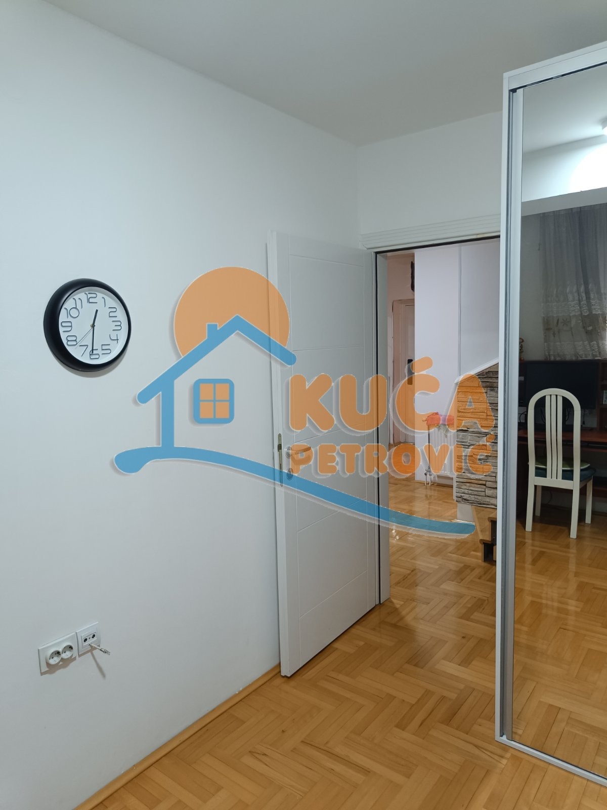 Trosoban stan, 75 m2, Bulevar Nemanjića, Romanijska ID: i-014880 12