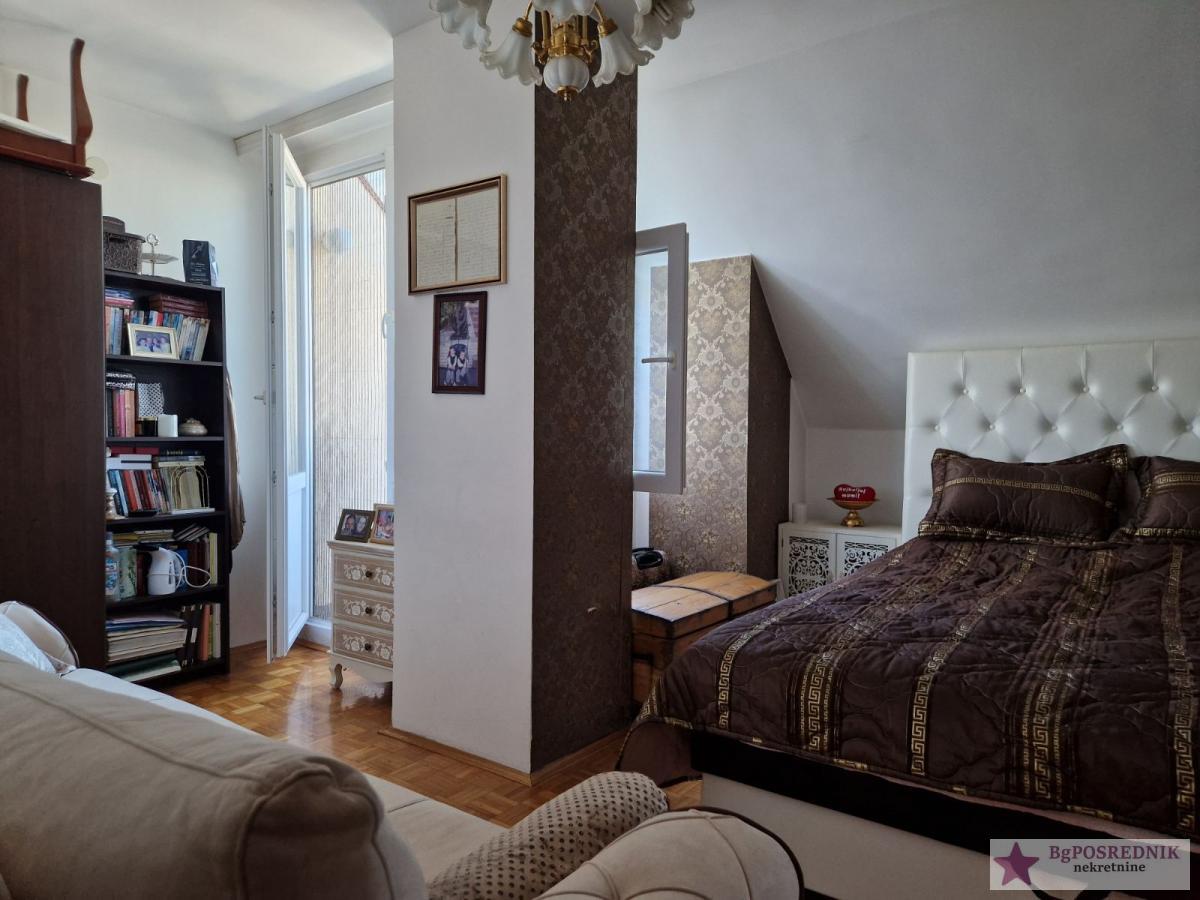 Banjica, Bulevar oslobođenja 122m2 ,3 lođe cg 17