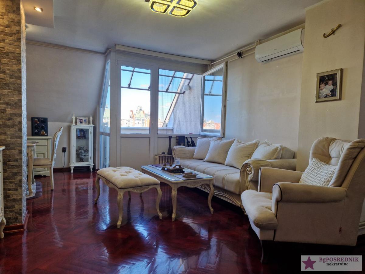 Banjica, Bulevar oslobođenja 122m2 ,3 lođe cg 4