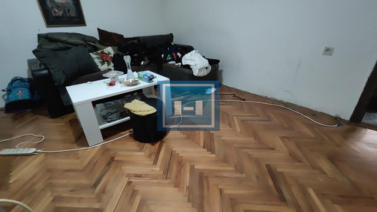 Dve kuće i garaža za renoviranje u širem centru Jagodine 9