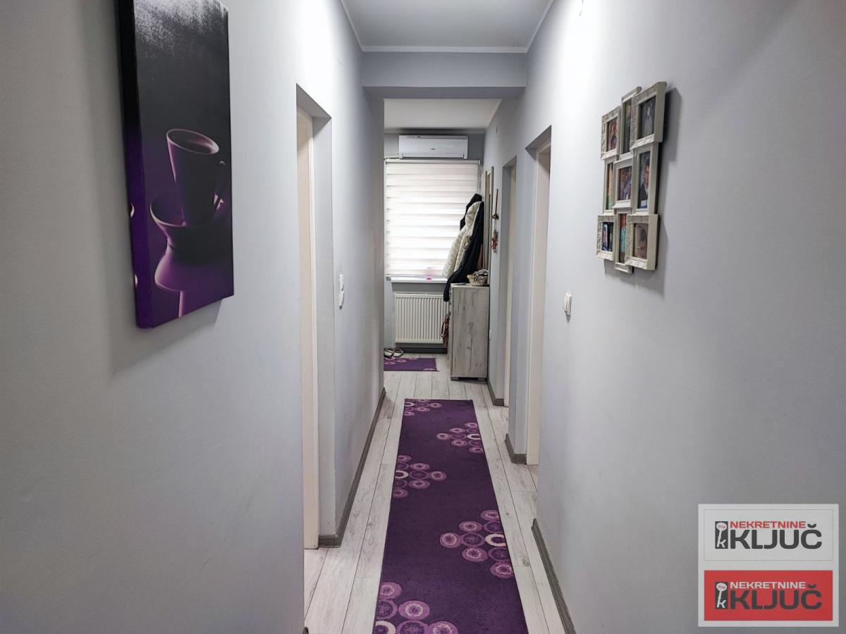 KOD NAJLON PIJACE, 68m2, Troosoban plus dvorišna terasa, Namešten 8