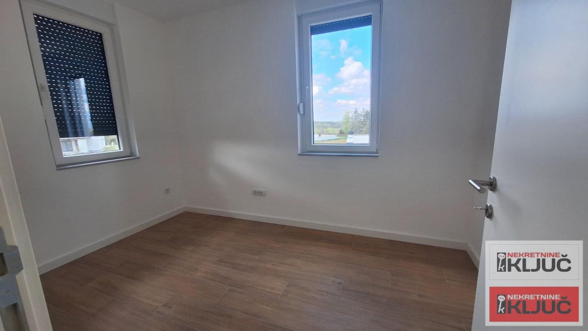 PETROVARADIN-ALIBEGOVAC, 72m2, Troiposoban, Novogradnja 12