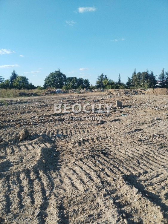 Plac, Ostružnica, Makiska ID: 123439 4