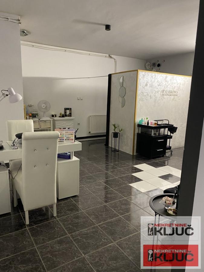 SOMBORSKI BULEVAR, 98m2, Četvorosoban-Duplex, Dvorišni objekat 2