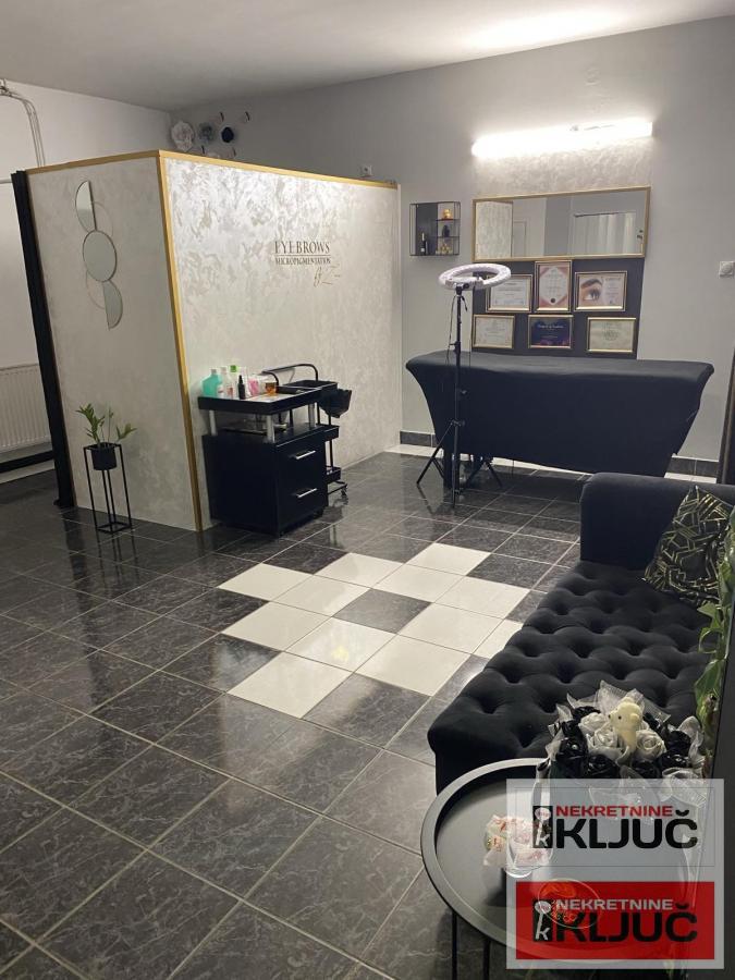 SOMBORSKI BULEVAR, 98m2, Četvorosoban-Duplex, Dvorišni objekat 3