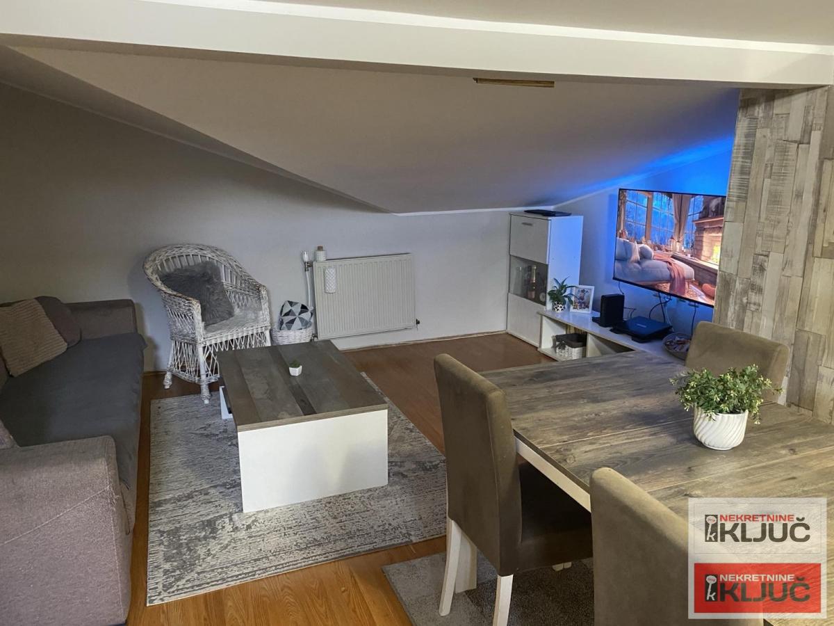 SOMBORSKI BULEVAR, 98m2, Četvorosoban-Duplex, Dvorišni objekat 5