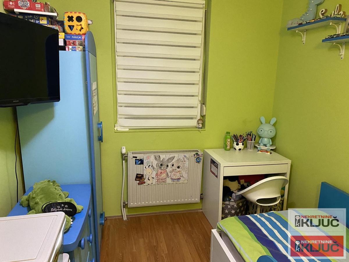 SOMBORSKI BULEVAR, 98m2, Četvorosoban-Duplex, Dvorišni objekat 9