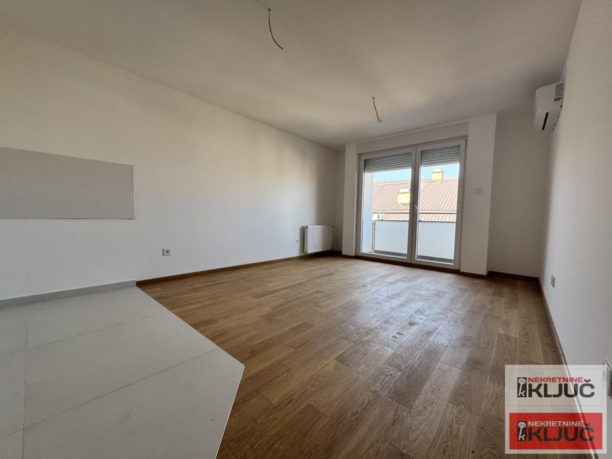 BULEVAR EVROPE, 59m2, Trosoban, Neuseljavan 1