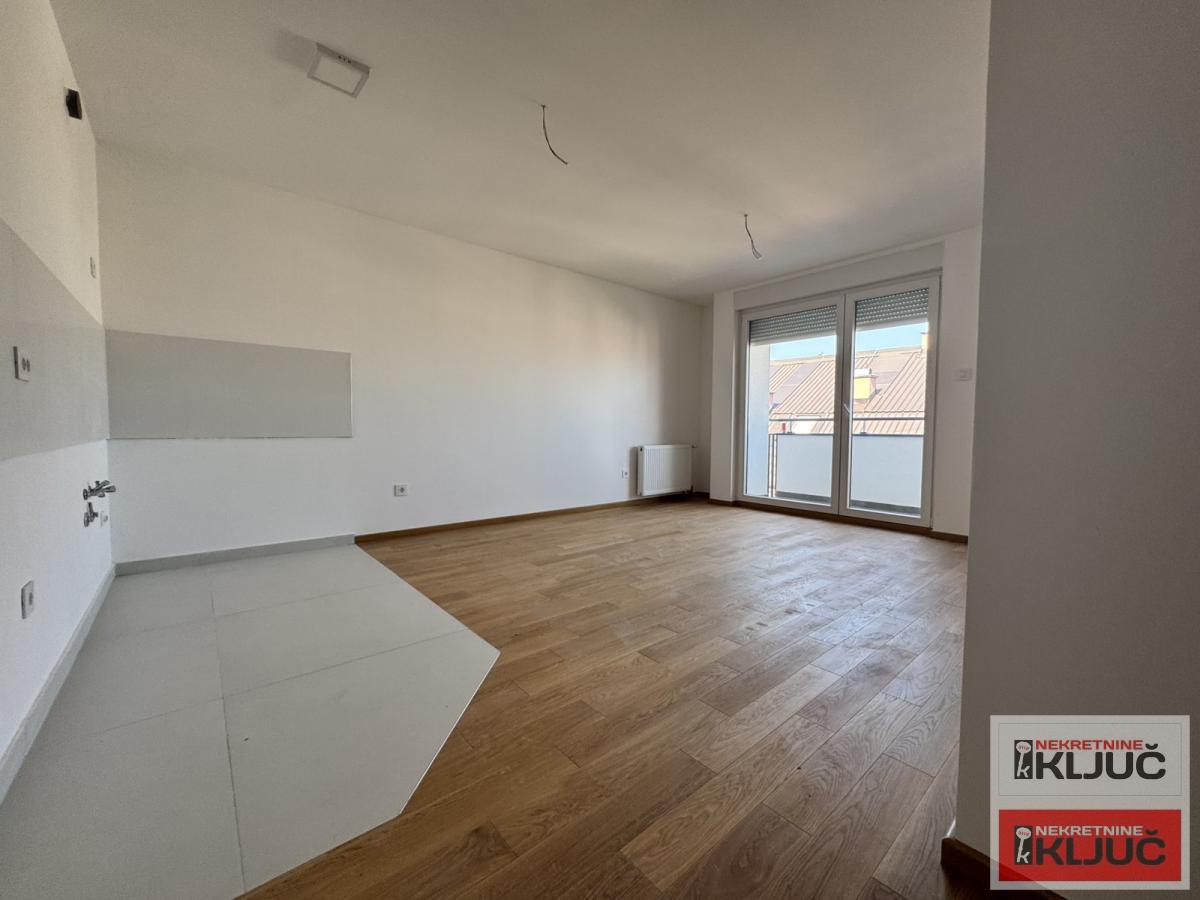 BULEVAR EVROPE, 59m2, Trosoban, Neuseljavan 3