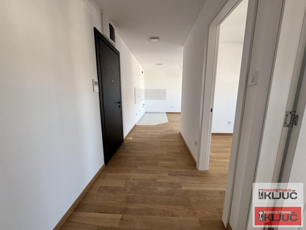 BULEVAR EVROPE, 59m2, Trosoban, Neuseljavan 8