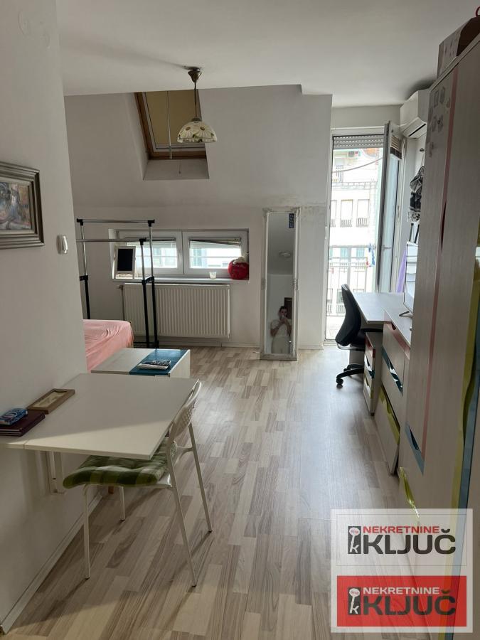 GRBAVICA, 25m2, Jednosoban, Namešten 1