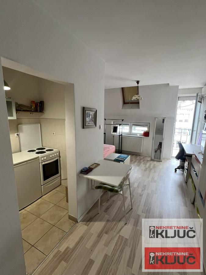 GRBAVICA, 25m2, Jednosoban, Namešten 3