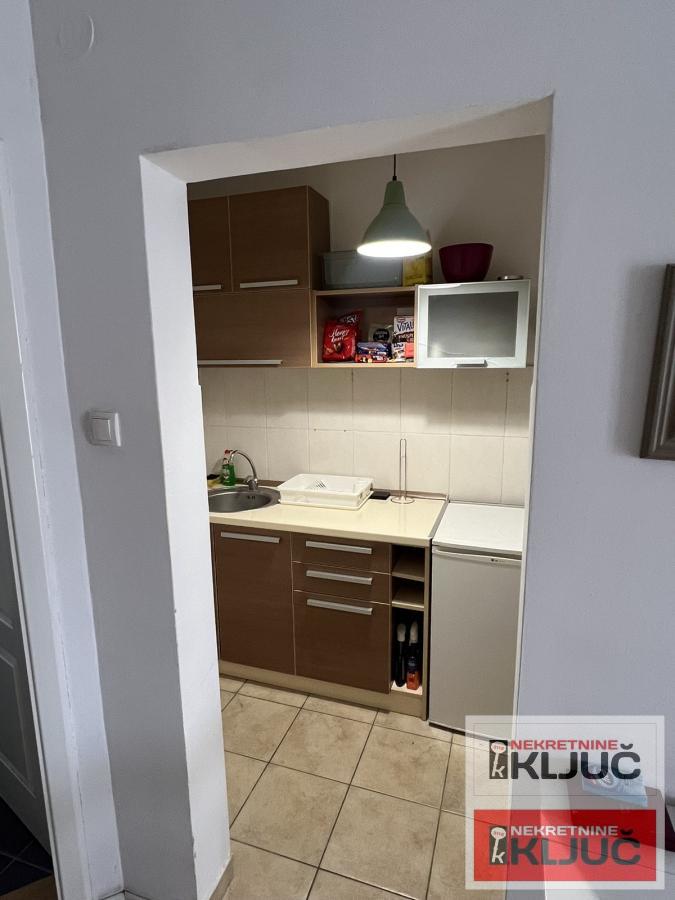 GRBAVICA, 25m2, Jednosoban, Namešten 9