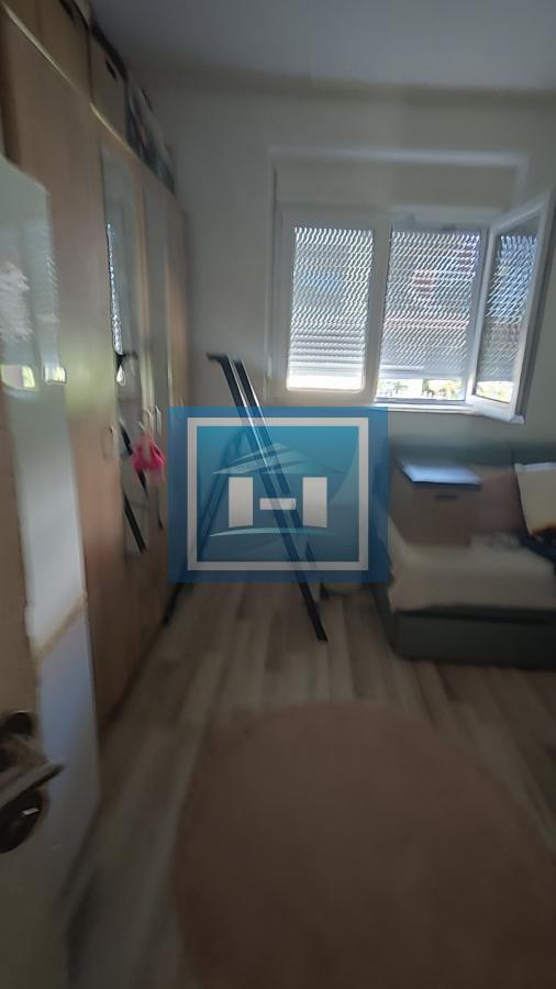 Kuća na  gradskoj lokaciji u bizini aqva Parka na 100 metara od Aqva Parka 12