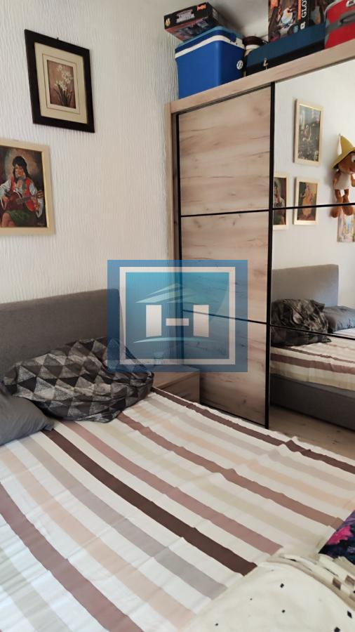 Kuća na  gradskoj lokaciji u bizini aqva Parka na 100 metara od Aqva Parka 13