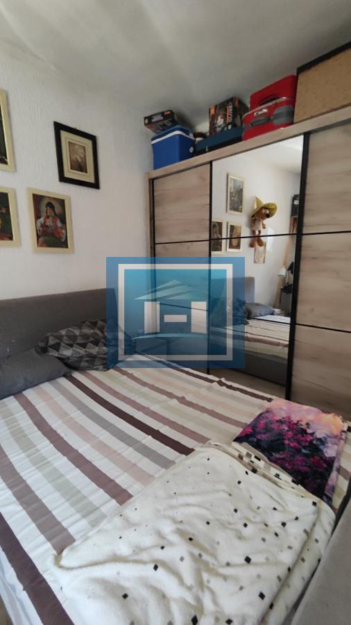 Kuća na  gradskoj lokaciji u bizini aqva Parka na 100 metara od Aqva Parka 15