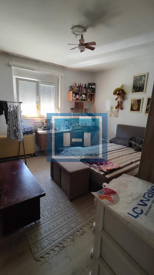 Kuća na  gradskoj lokaciji u bizini aqva Parka na 100 metara od Aqva Parka 16