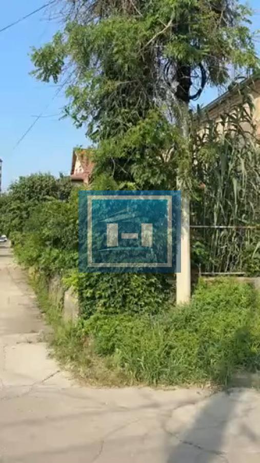 Kuća na  gradskoj lokaciji u bizini aqva Parka na 100 metara od Aqva Parka 5