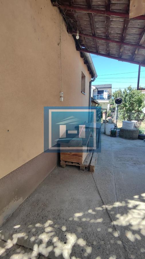 Kuća na  gradskoj lokaciji u bizini aqva Parka na 100 metara od Aqva Parka 9