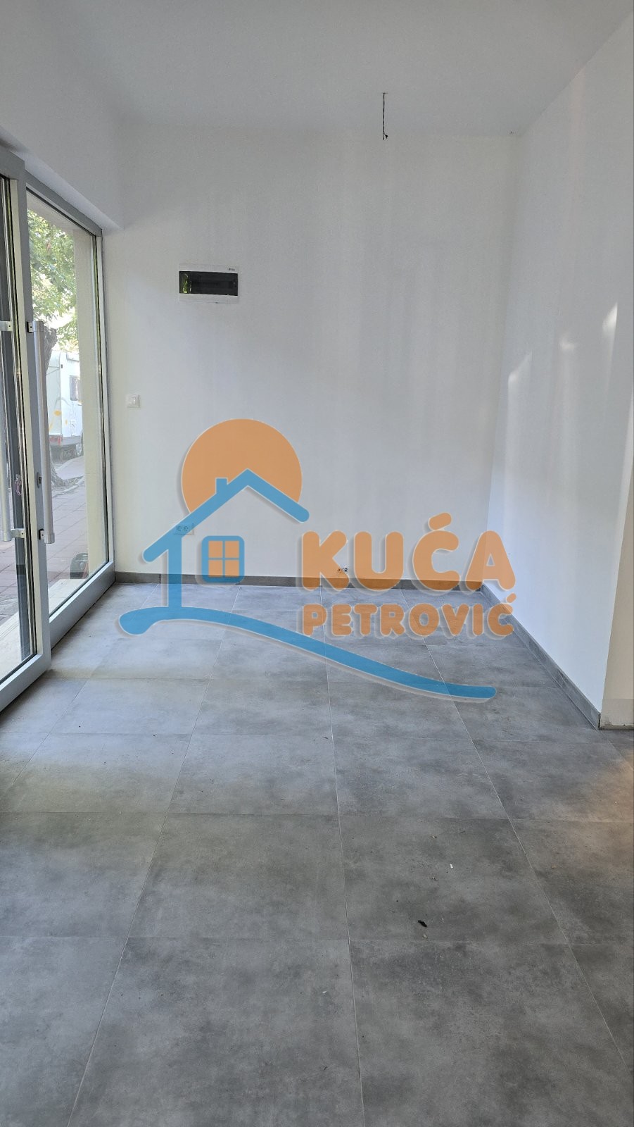 Lokal, 40 m2, Centar, Lole Ribara ID: i-014894 2