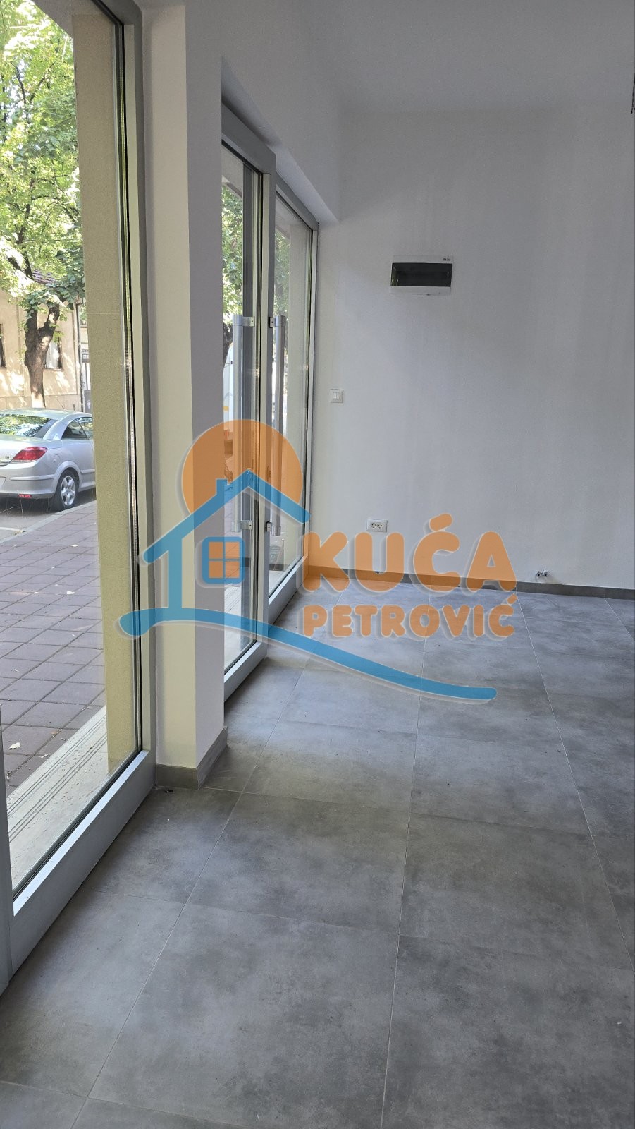 Lokal, 40 m2, Centar, Lole Ribara ID: i-014894 3