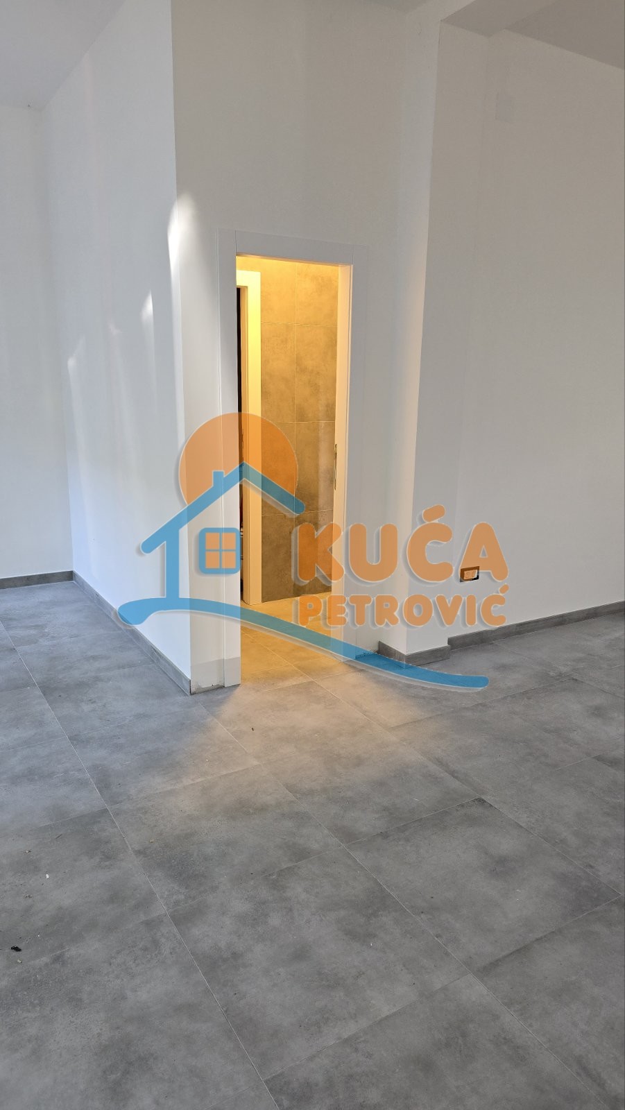 Lokal, 40 m2, Centar, Lole Ribara ID: i-014894 5