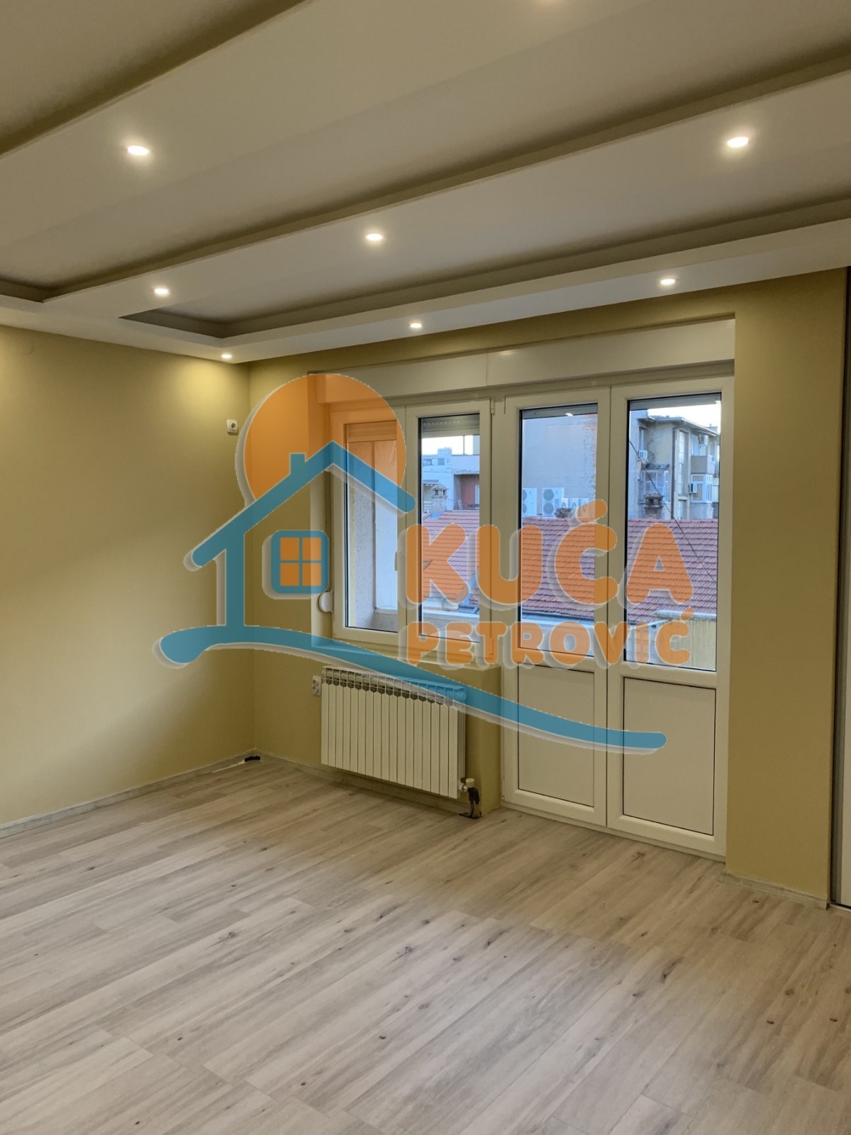 Lokal, 72 m2, Centar, Obrenovićeva ID: i-03005 1