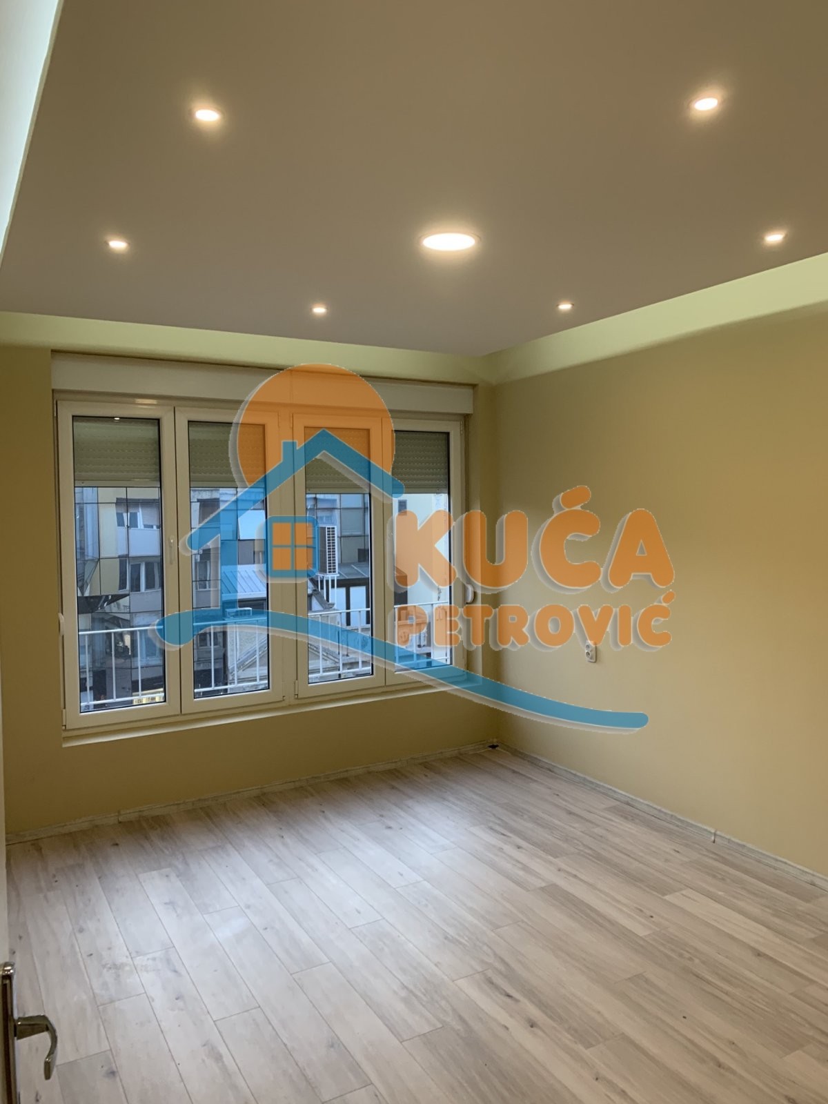 Lokal, 72 m2, Centar, Obrenovićeva ID: i-03005 2