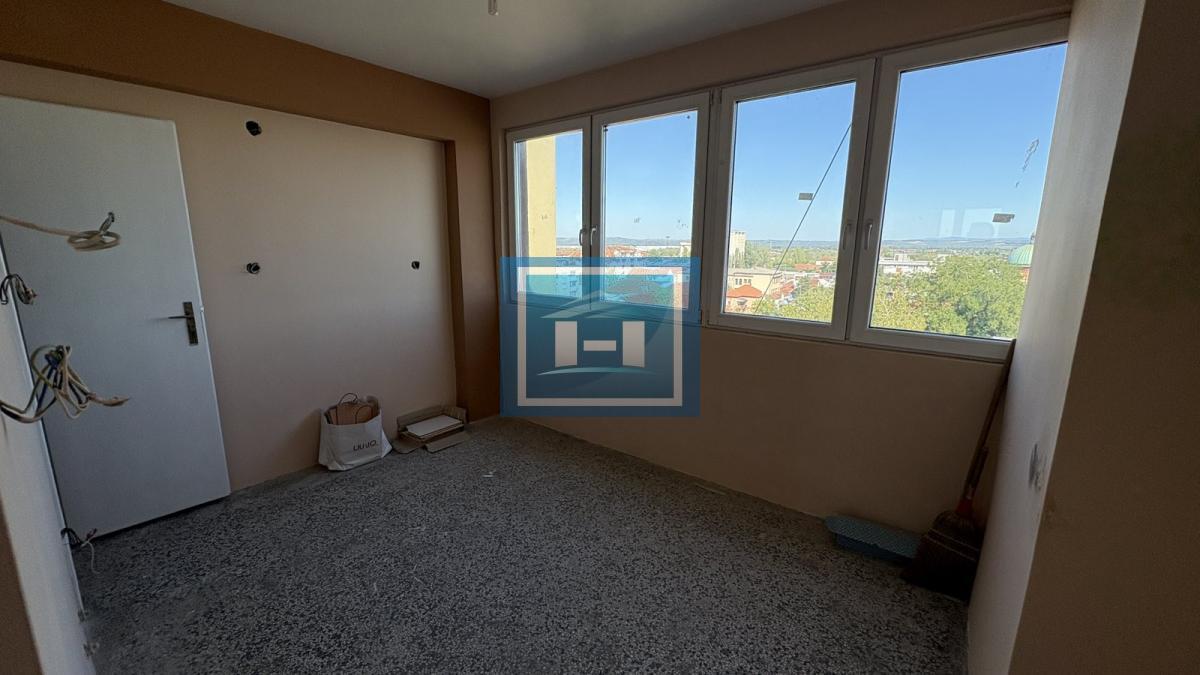 PRODAJE SE STAN U STROGOM CENTRU – DVOSTRANO ORIJENTISAN SA POGLEDOM NA CRKVU I CENTAR GRADA! 10