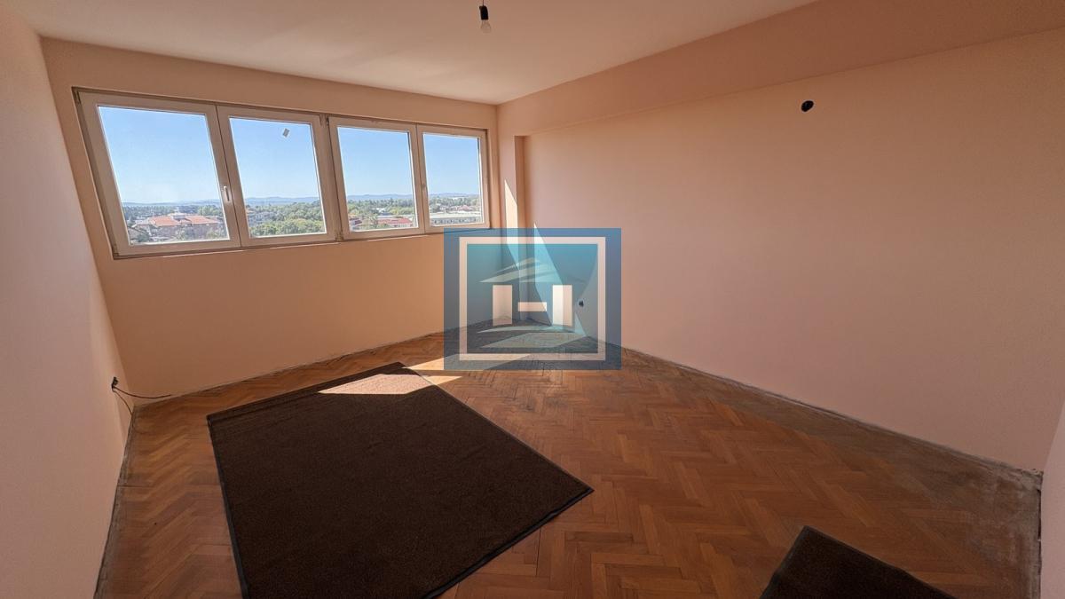 PRODAJE SE STAN U STROGOM CENTRU – DVOSTRANO ORIJENTISAN SA POGLEDOM NA CRKVU I CENTAR GRADA! 15