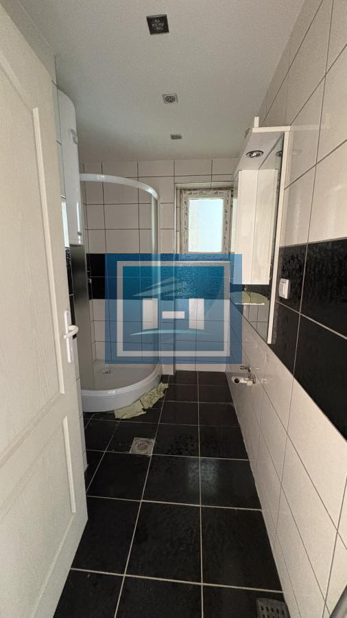 PRODAJE SE STAN U STROGOM CENTRU – DVOSTRANO ORIJENTISAN SA POGLEDOM NA CRKVU I CENTAR GRADA! 16