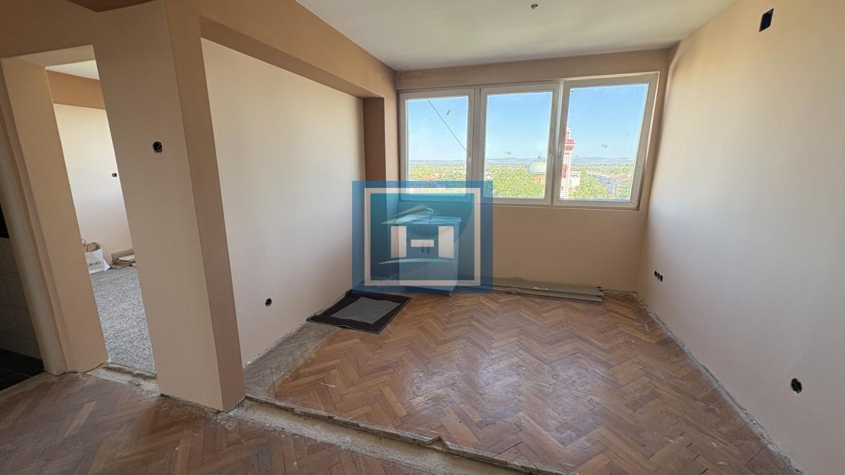 PRODAJE SE STAN U STROGOM CENTRU – DVOSTRANO ORIJENTISAN SA POGLEDOM NA CRKVU I CENTAR GRADA! 7