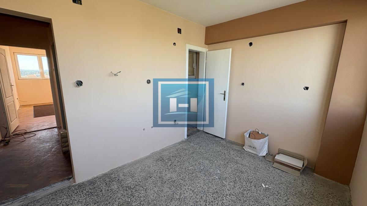 PRODAJE SE STAN U STROGOM CENTRU – DVOSTRANO ORIJENTISAN SA POGLEDOM NA CRKVU I CENTAR GRADA! 9