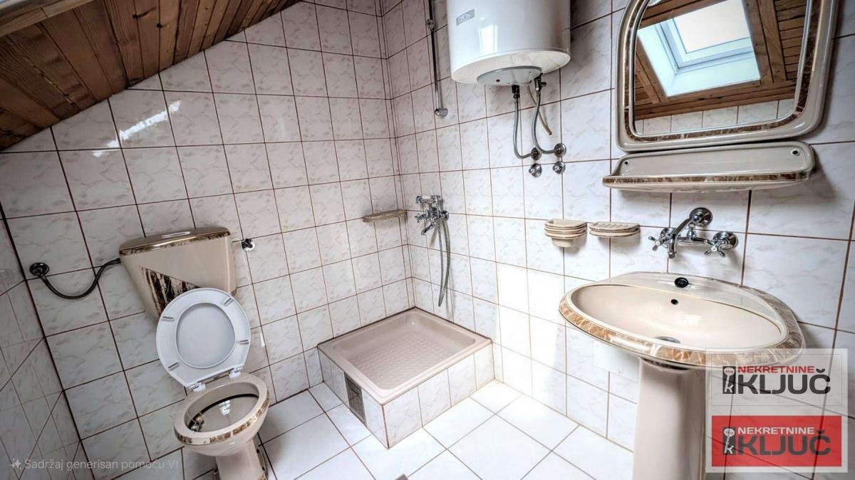 SALAJKA IZDAJE SE KUĆA ZA POSLOVNO-STAMBENE DELATNOSTI 8
