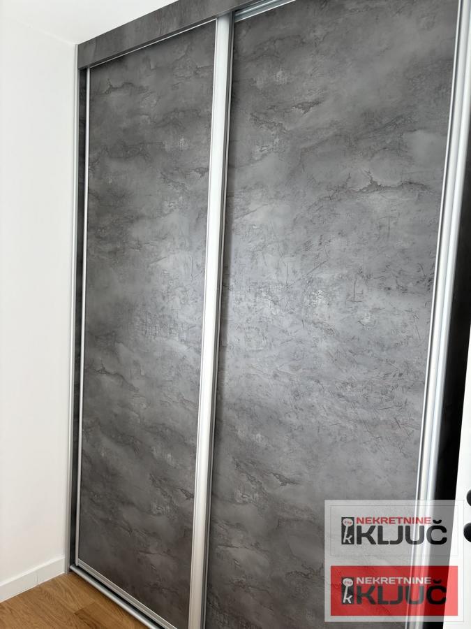 TELEP IZDAJE SE JEDNOIPOSOBAN MODERNO OPREMLJEN STAN 13