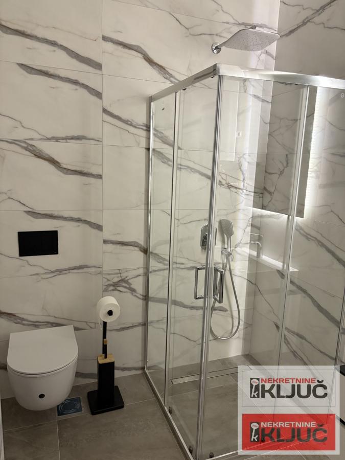 TELEP IZDAJE SE JEDNOIPOSOBAN MODERNO OPREMLJEN STAN 4