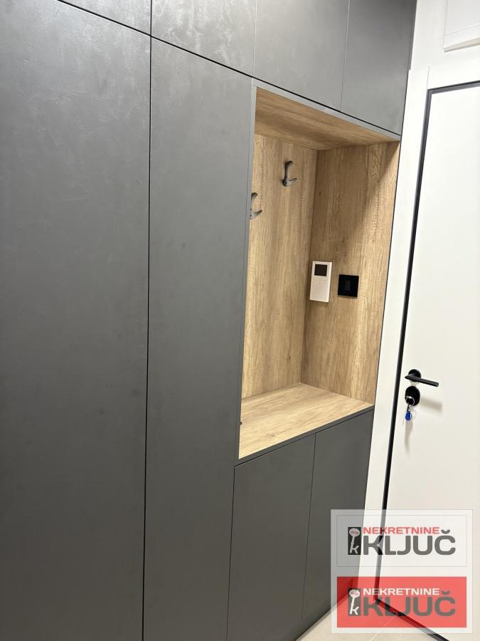 TELEP IZDAJE SE JEDNOIPOSOBAN MODERNO OPREMLJEN STAN 6