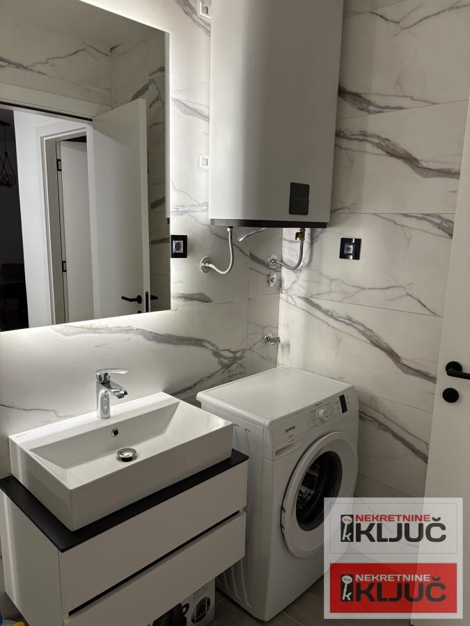 TELEP IZDAJE SE JEDNOIPOSOBAN MODERNO OPREMLJEN STAN 7