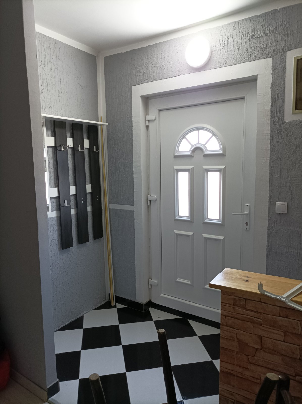 Prazan stan u kući  50m2  zaseban ulaz 2