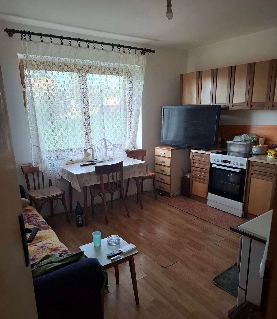 Prodajem kucu Đurinci Sopot 2